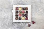 Chokoladeæske Summerpink 16 fra Xocolatl 140 g  NEDSAT PGA DATO